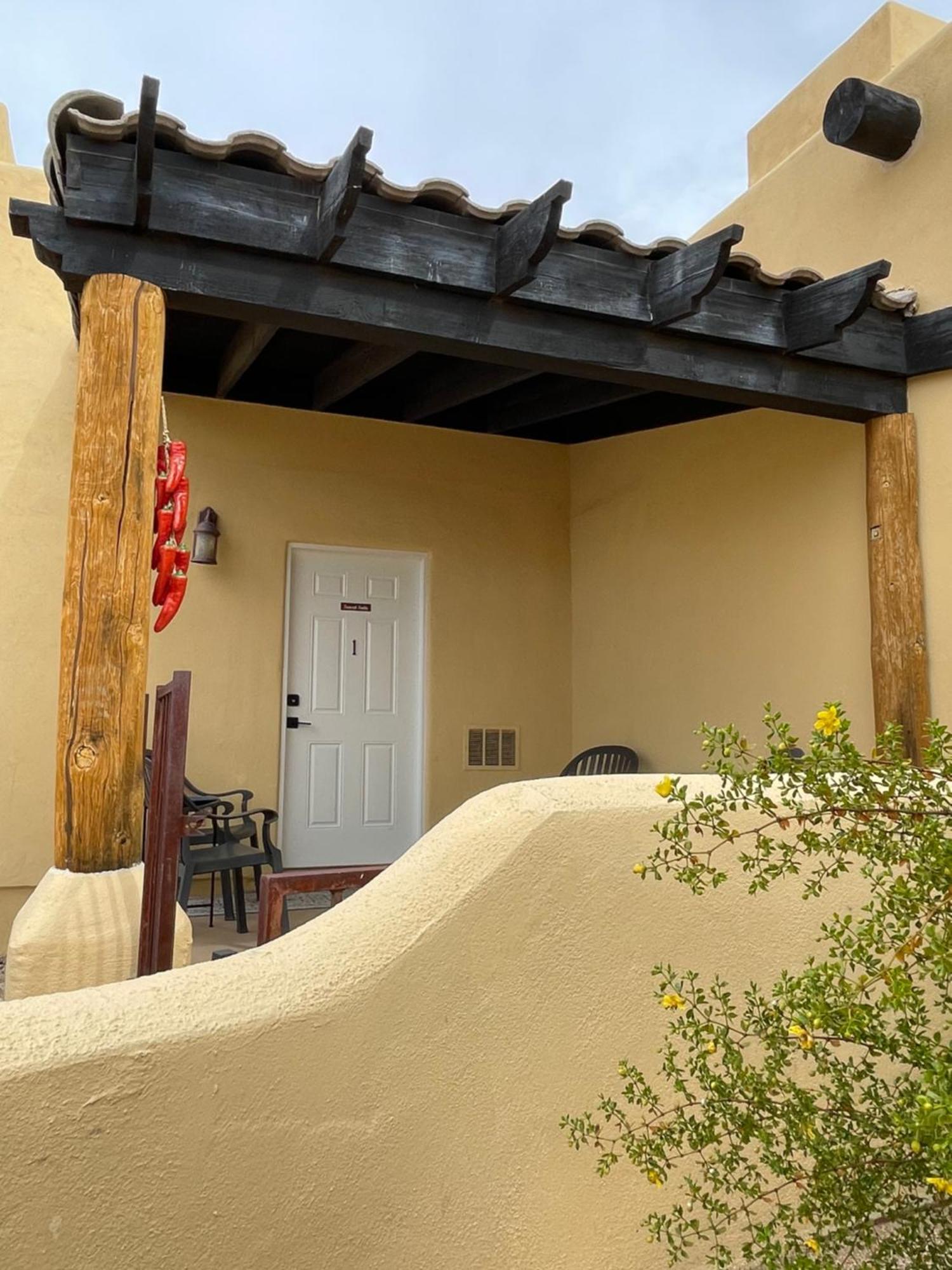 Sunset Suite - Cave Creek Guest Suites Экстерьер фото